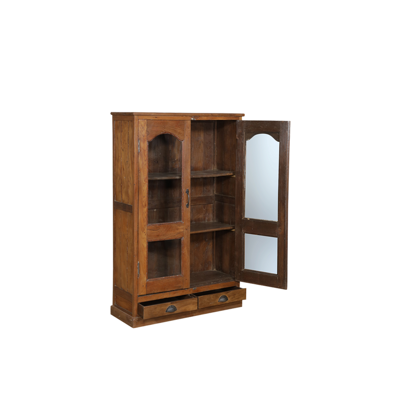 Vitrina de madera estilo artesanal con puerta abierta y compartimentos interiores