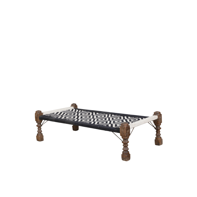 CAMA INDIA NEGRA 183X90X51H 82