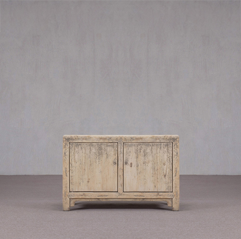 BUFET CHINO 2 PUERTAS 133X40X86H