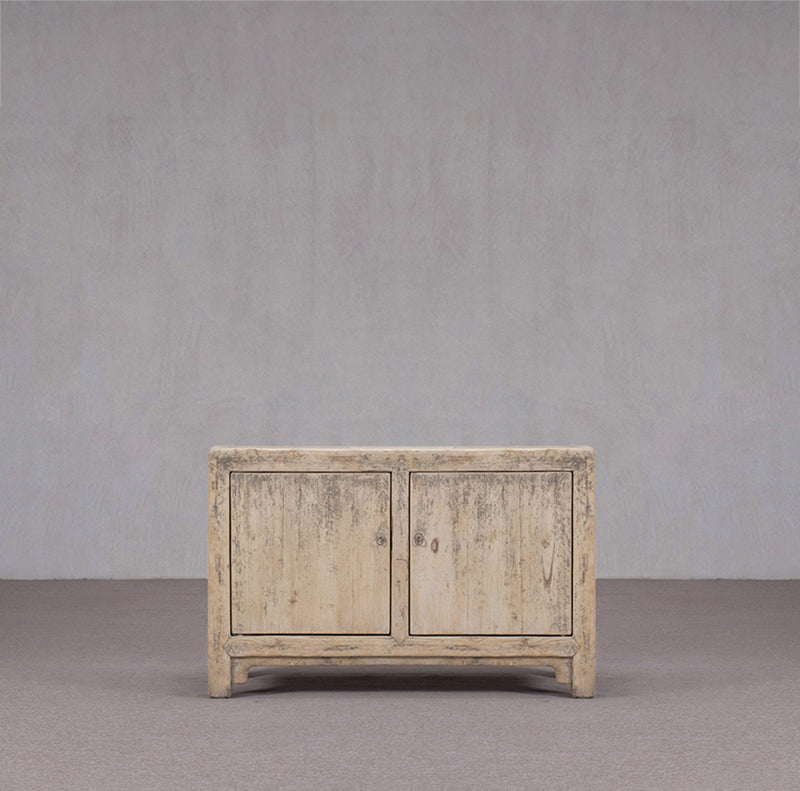BUFET CHINO 2 PUERTAS 133X40X86H