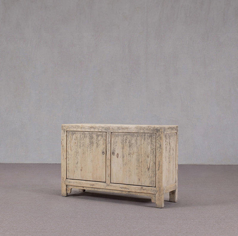 BUFET CHINO 2 PUERTAS 133X40X86H