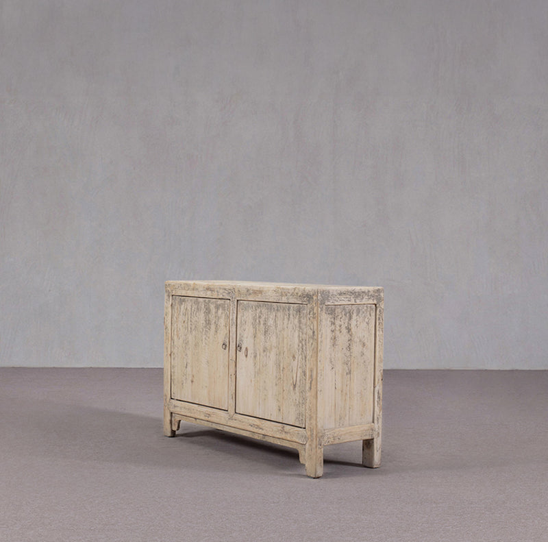 BUFET CHINO 2 PUERTAS 133X40X86H
