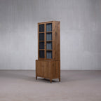 Vitrina alta de madera Heritage con puertas de vidrio y base de dos hojas