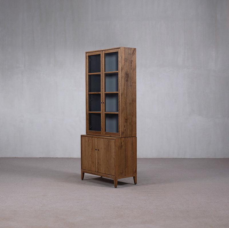 Vitrina alta de madera Heritage con puertas de vidrio y base de dos hojas