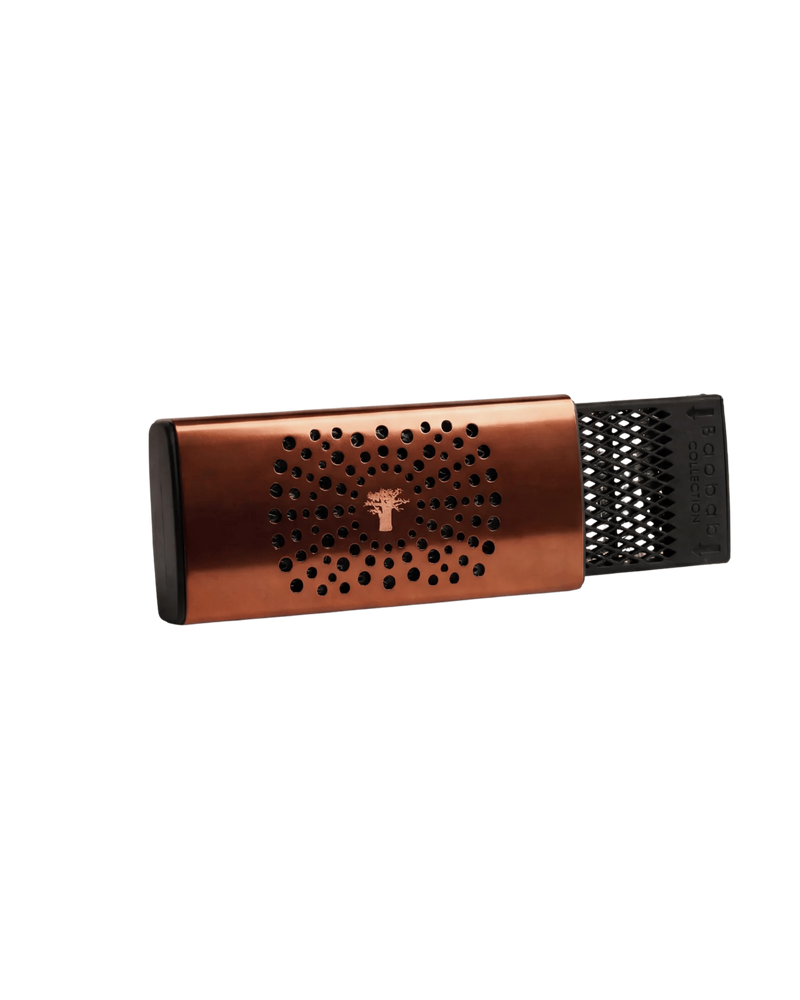 Recarga para difusor de coche Cyprium de Baobab Collection, pieza metálica cobriza perforada