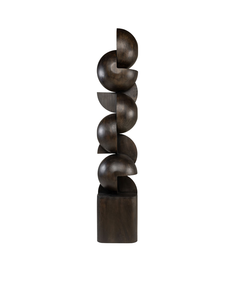 Escultura abstracta de madera de mango teñida de negro, vista frontal