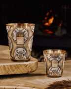 Vela Baobab Likááh en vaso decorado, disponible en dos tamaños
