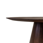 Mesa redonda de madera oscura, borde de la tapa y pedestal central