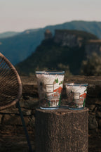 Vela Baobab en vaso de vidrio, dos unidades, diseño de esquí con montañas y pinos.