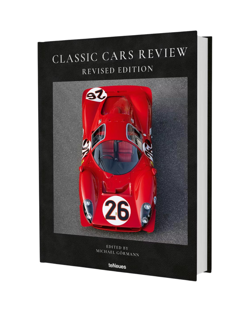 Libro Classic Cars Review edición revisada, portada con coche rojo y título