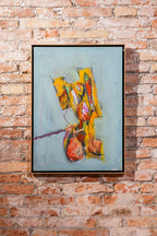 Pintura abstracta en marco negro con figura amarilla y roja, Patricio Raineri