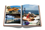 Libro Capri Dolce Vita abierto con fotos de costa y personas en tumbonas