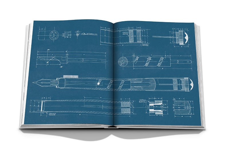 Libro abierto con diagramas técnicos azules y silueta de pluma