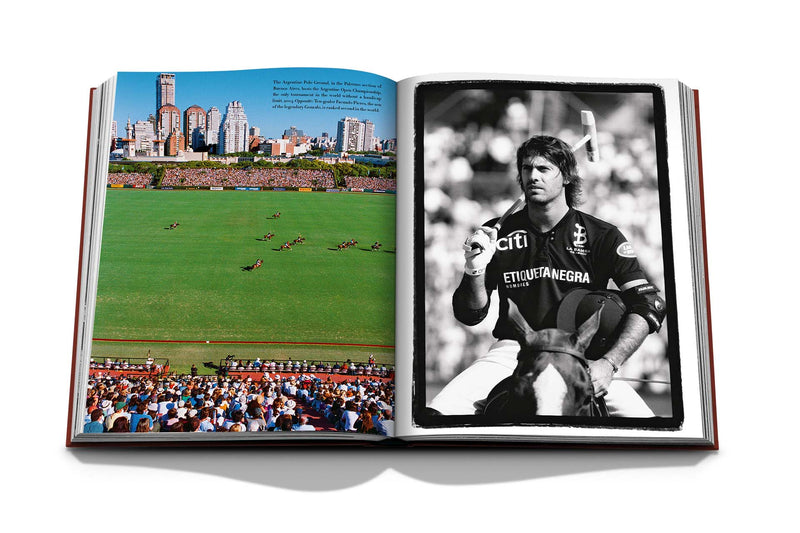 Libro Herencia Polo abierto: foto de campo verde y retrato deportivo en página