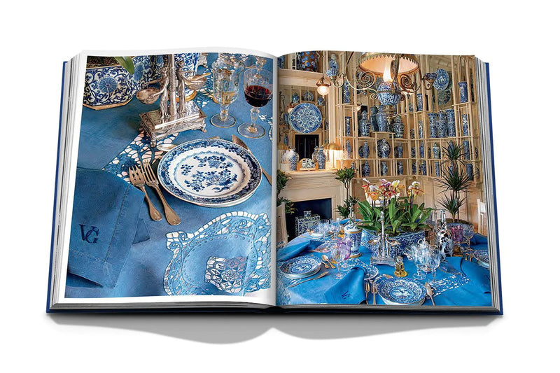 VALENTINO: AT THE EMPEROR´S TABLE