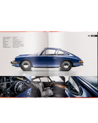 Libro Porsche 911 abierto con coche azul y fotos de motor e interior