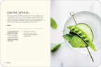 Libro Bubbly abierto: páginas de recetas con bebida verde a la derecha