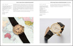 Reloj Patek Philippe con correa negra y caja dorada, vista inclinada