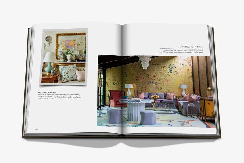 Libro La sala abierto con foto de sala luminosa, sofá, mesa y pared decorada