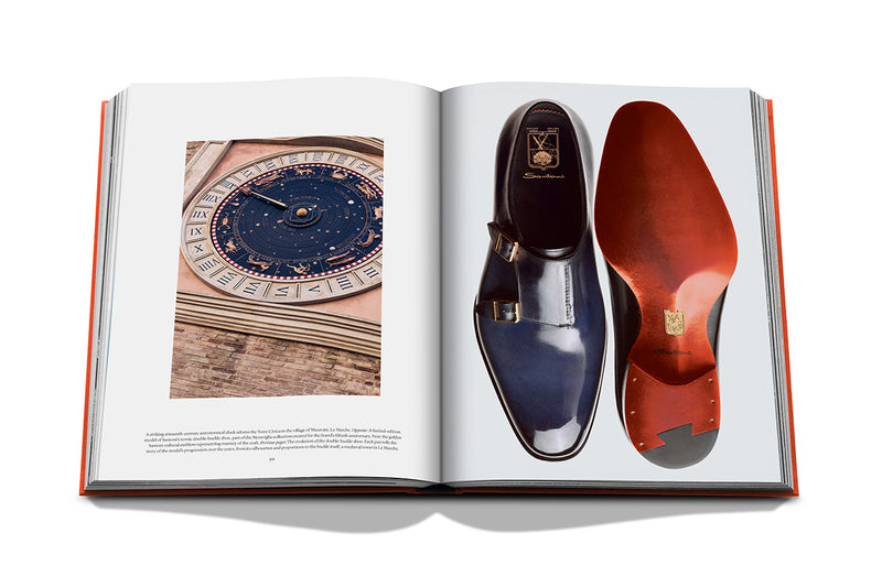 Libro abierto: imagen de reloj y foto de zapatos de vestir sobre fondo claro