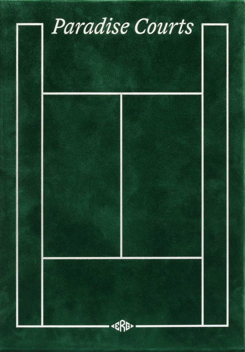 Portada de Paradise Courts con esquema de dos canchas de tenis en verde