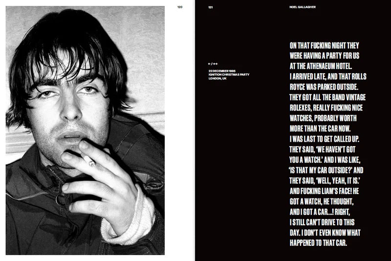 Página con foto en blanco y negro de un hombre con mano en la boca y texto