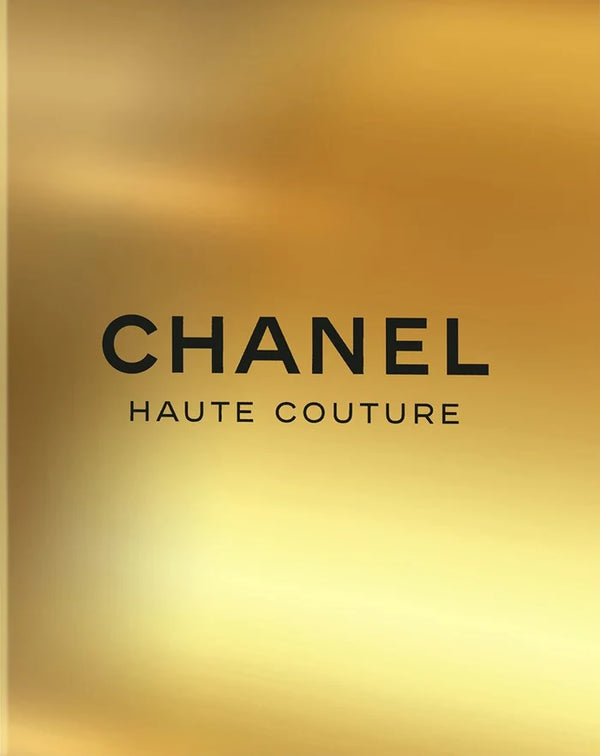 Título CHANEL HAUTE COUTURE en fondo dorado