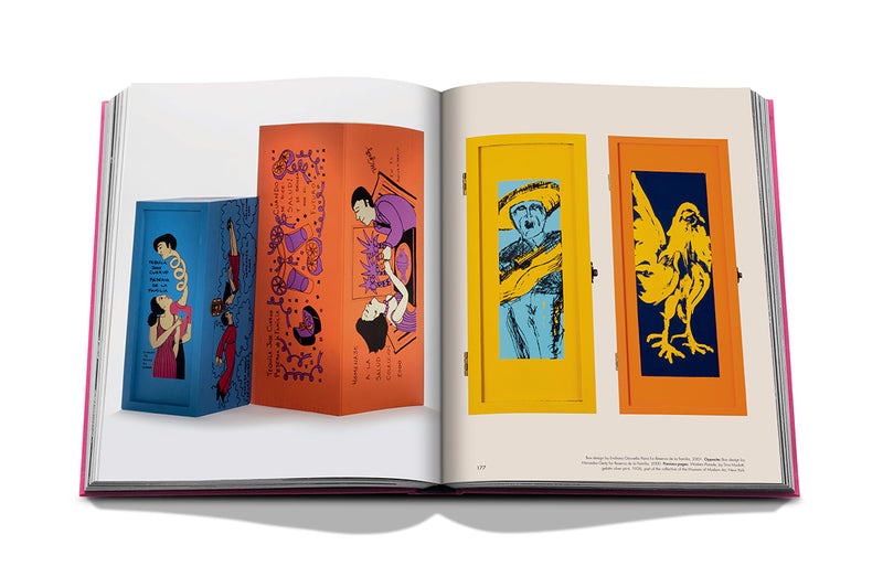 Libro abierto con arte impreso en paneles de colores, tipo cuadros