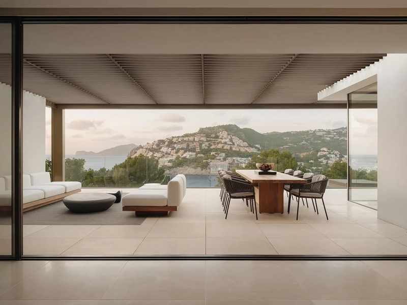 CONTEMPORANY BEACH HOUSES