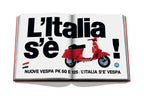 Libro abierto con título grande y Vespa roja, sobre fondo claro.