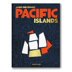 Libro con portada azul Pacific Islands y título rojo JAMES COOK VOYAGES
