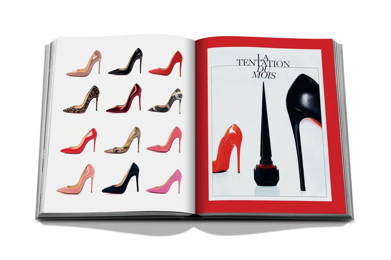 Libro abierto, ilustraciones de zapatos y página con tacón negro y rojo