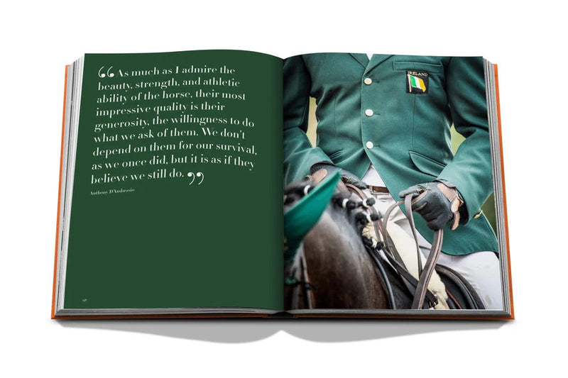 Libro Wellington de Assouline, páginas abiertas con texto y jinete con chaqueta verde.