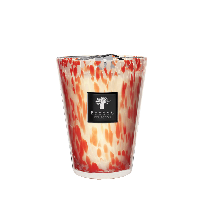 Vela aromática en vaso de vidrio alto con patrón coral y etiqueta negra Baobab Collection
