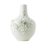 Jarrón de porcelana blanco con flores en relieve 3D y acabado liso