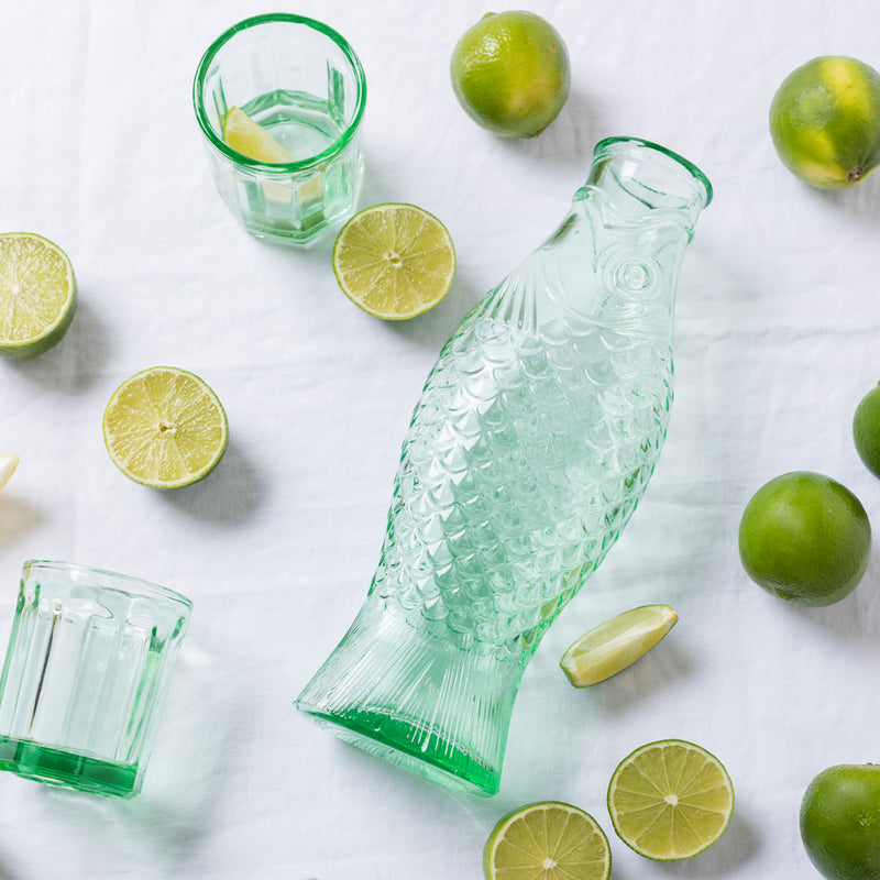 Jarra de cristal verde transparente con relieve de escamas Fish & Fish