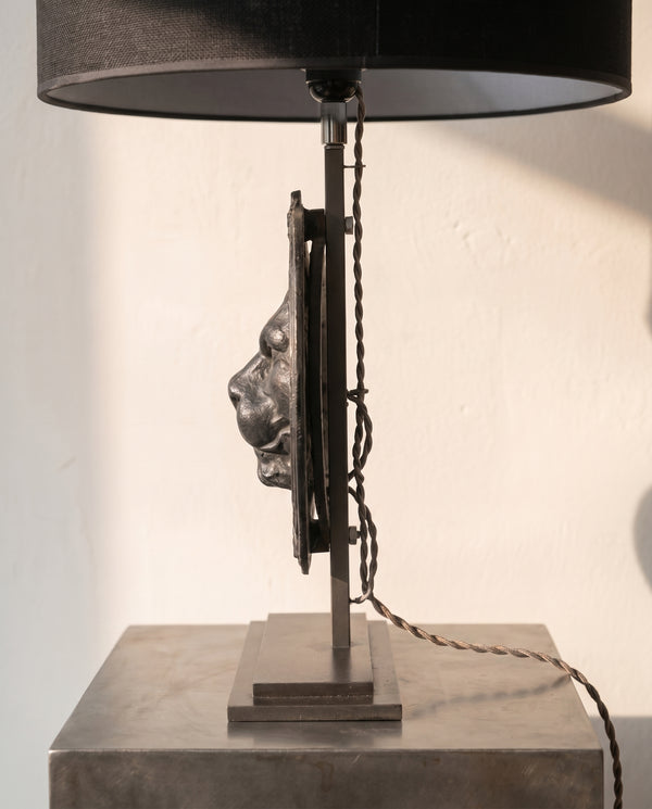 Lámpara de Mesa Lion · Hierro Fundido Francés